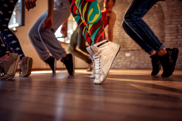 ダンスの基本ステップ4種類（ランニングマン,チャールストン,クラブ,ポップコーン）の覚え方を徹底解説、ダンススクールTOKYO STEPS ARTSのコラム写真1