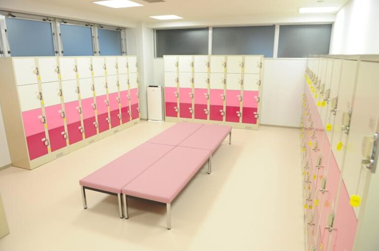 女子更衣室